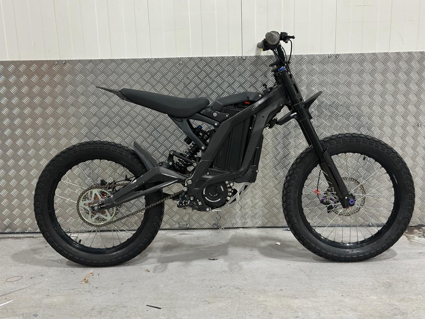 Surron LBX 2020 off-road